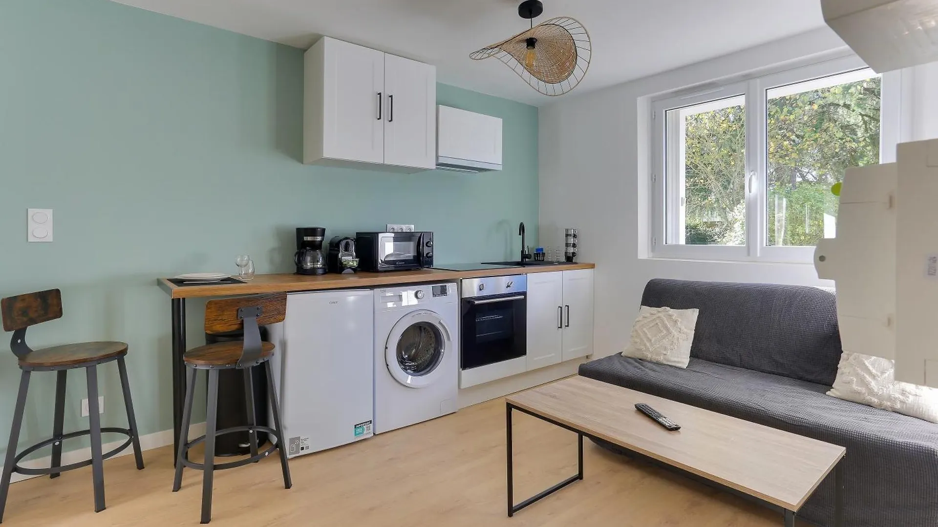 Merlin - Charmant Apt Avec Jardin Bruz Appartement