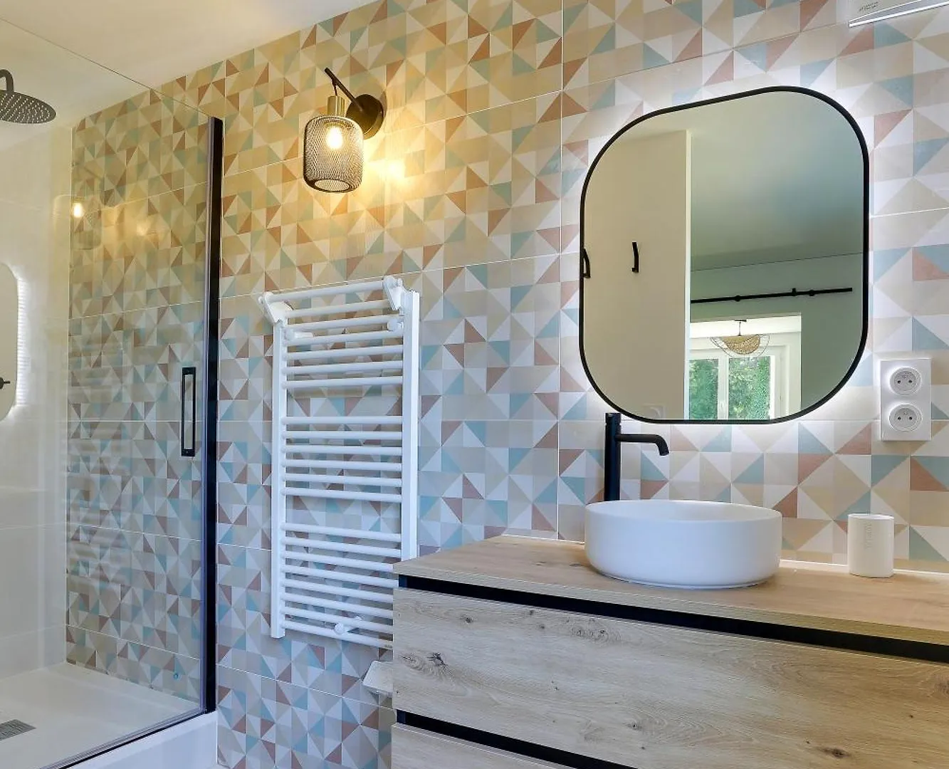 Appartement Merlin - Charmant Apt Avec Jardin Bruz